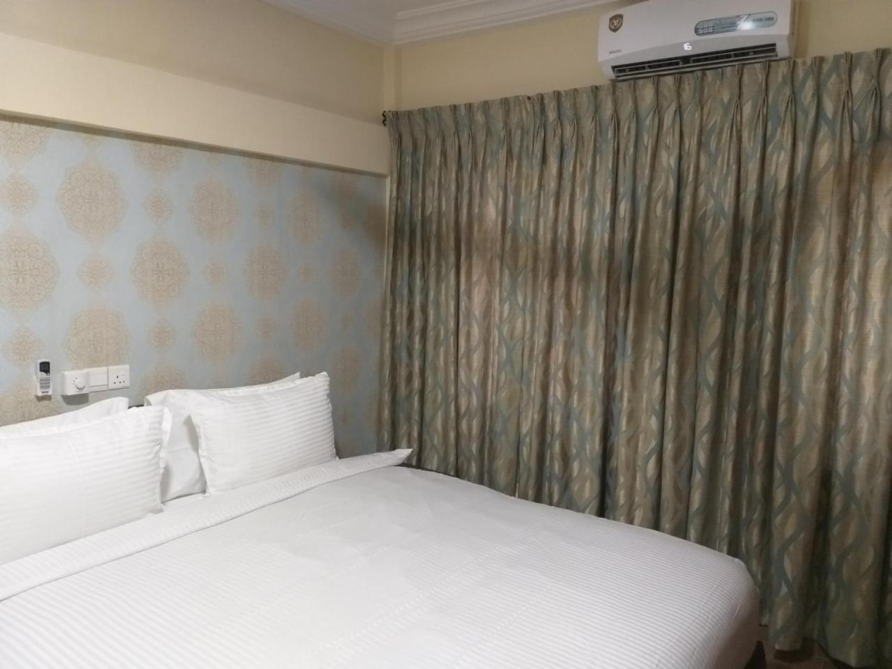 Jeyads Lodge Тамале Екстериор снимка