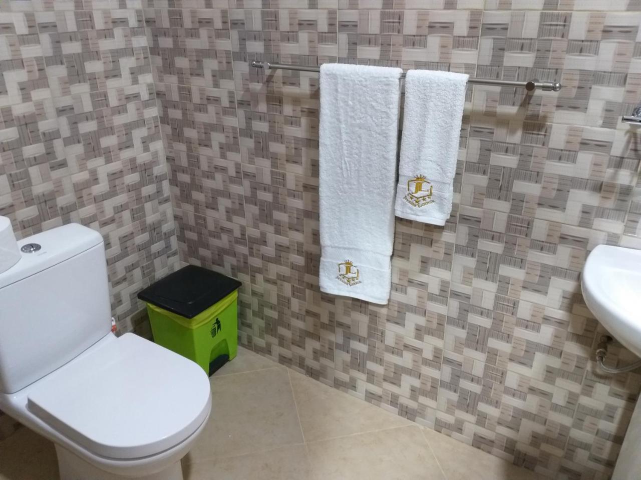 Jeyads Lodge Тамале Екстериор снимка